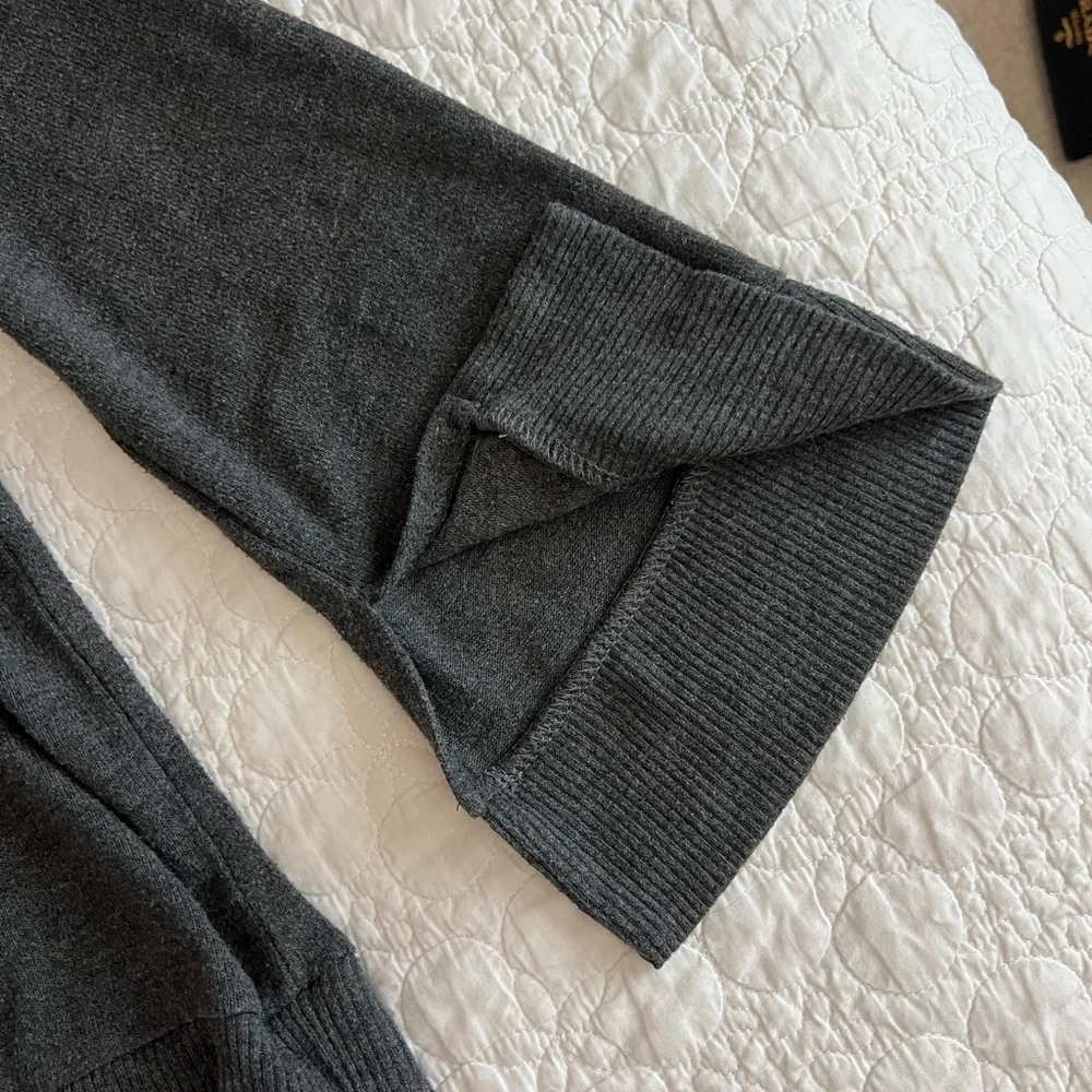 Sweater - Picture 3 of 3